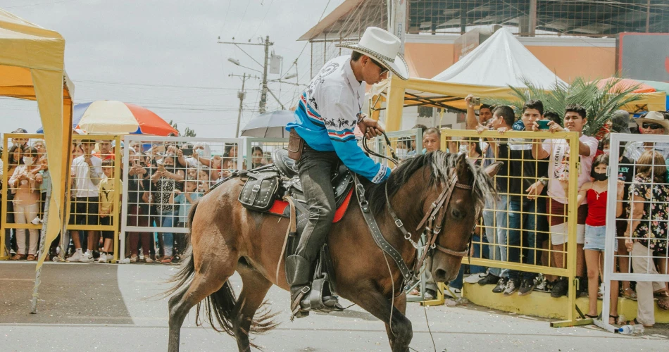 Mahalaxmi Racecourse: The Thrill of Horse Racing in Mumbai